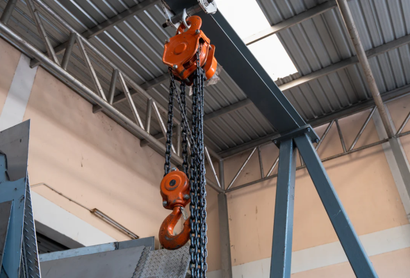 Канатные и цепные тали в ограниченных пространствах и тяжелых режимах: чек-лист для проектирования крановых систем